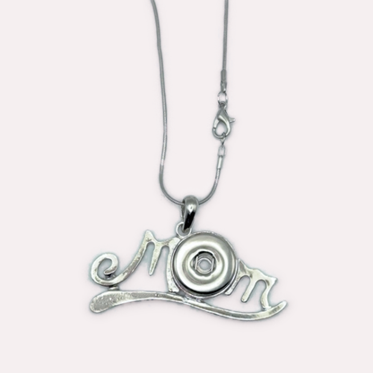 MOM Necklace